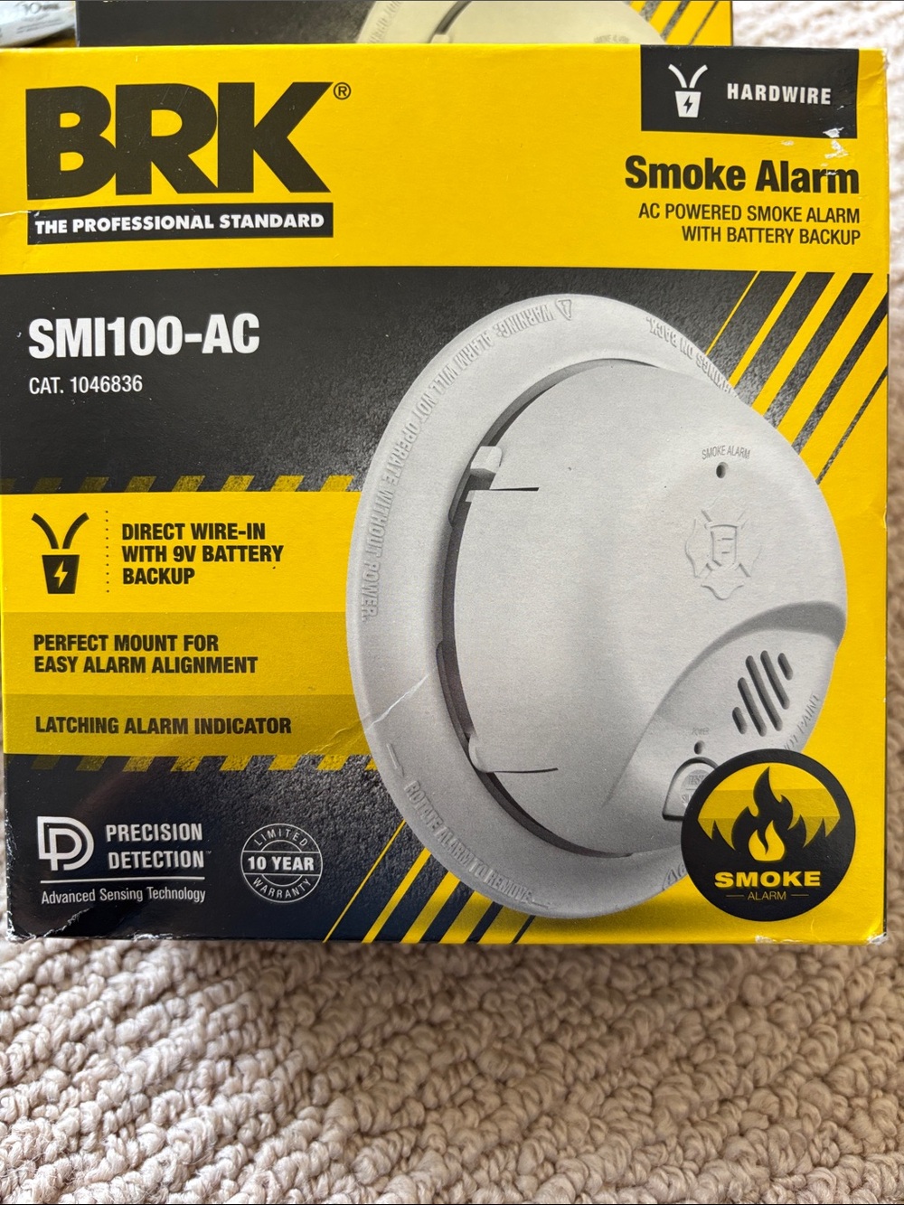 NEW - Set/4 BRK/mFirst Alert SM1100-AC Hardwired Smoke Alarm & 1 Smoke/CO2 Alarm - Picture 2 of 7